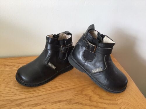 Infant Girls STEP2WO Black Leather Chelsea Boots Size U.K 6....E.U 23 - Picture 1 of 7