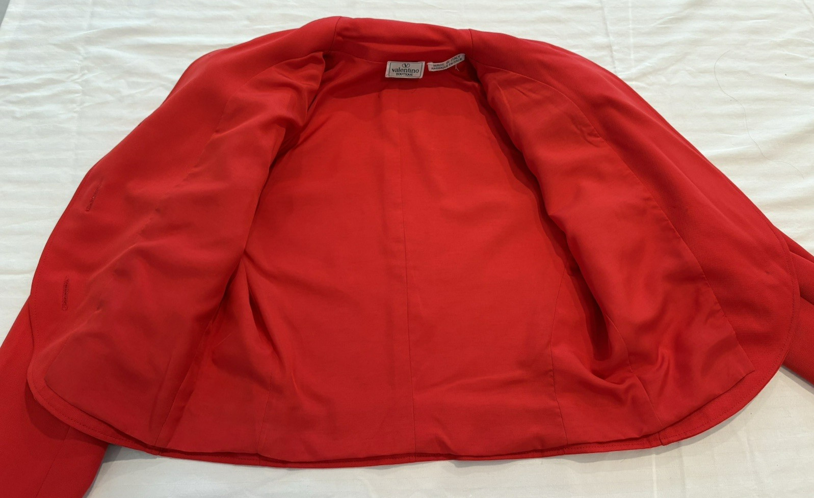 Vintage 1980s Valentino Boutique Red Cropped Jacket with Gold Tone Buttons thumbnail 9