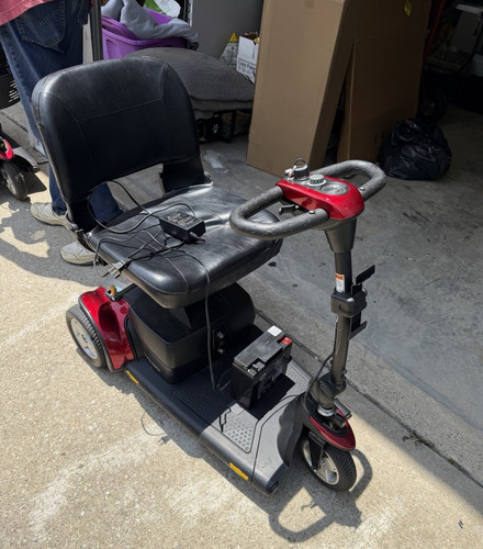 Pride Mobility Go-Go Elite Traveller 3-Wheel Electric Scooter Red/Black