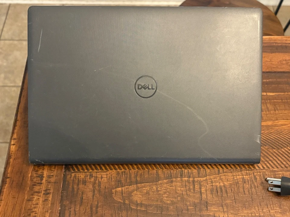 Dell Vostro 3420 14" (500 GB SSD, Intel Core i5-1135G7, 8GB RAM) Foto 4 de 4