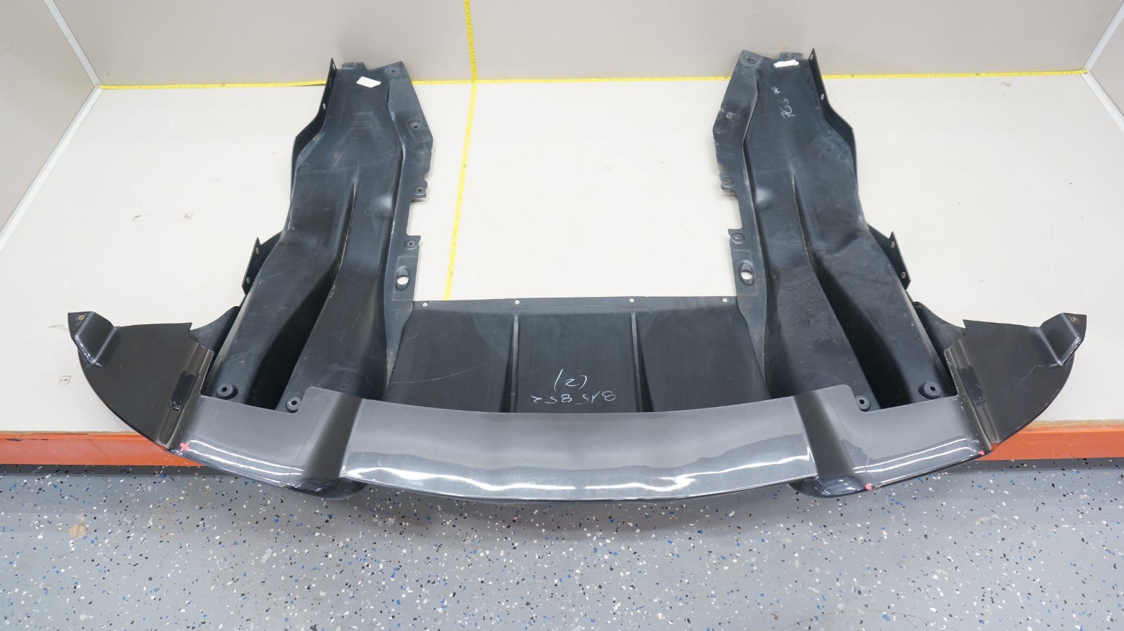 2016-2021 MCLAREN 570S 570GT REAR LOWER DIFFUSER VALANCE SPLITTER OEM 13A3797CP