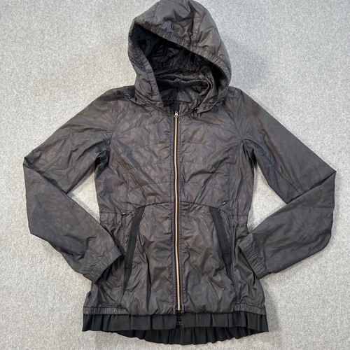 Lululemon Spring Fling Puffy Windbreaker Size 4 Animal Swirl Embossed Black Down