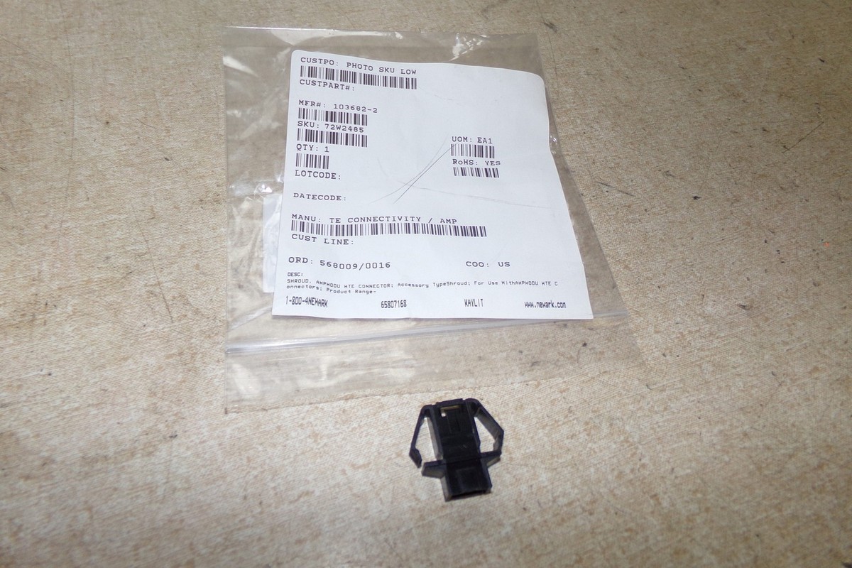 NEW TE Connectivity/AMP 103682-2 MTE Connector Shroud *FREE