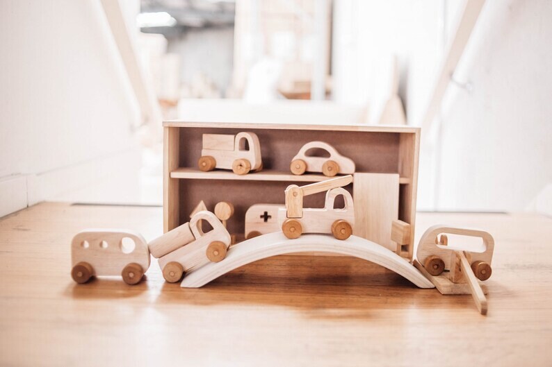 QToys USA Vehicle Play set