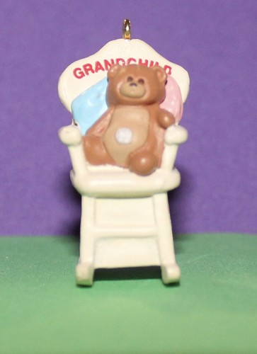 Hallmark Ornaments (4) Keepsake Miniatures Mint Condition No Box - Picture 2 of 9