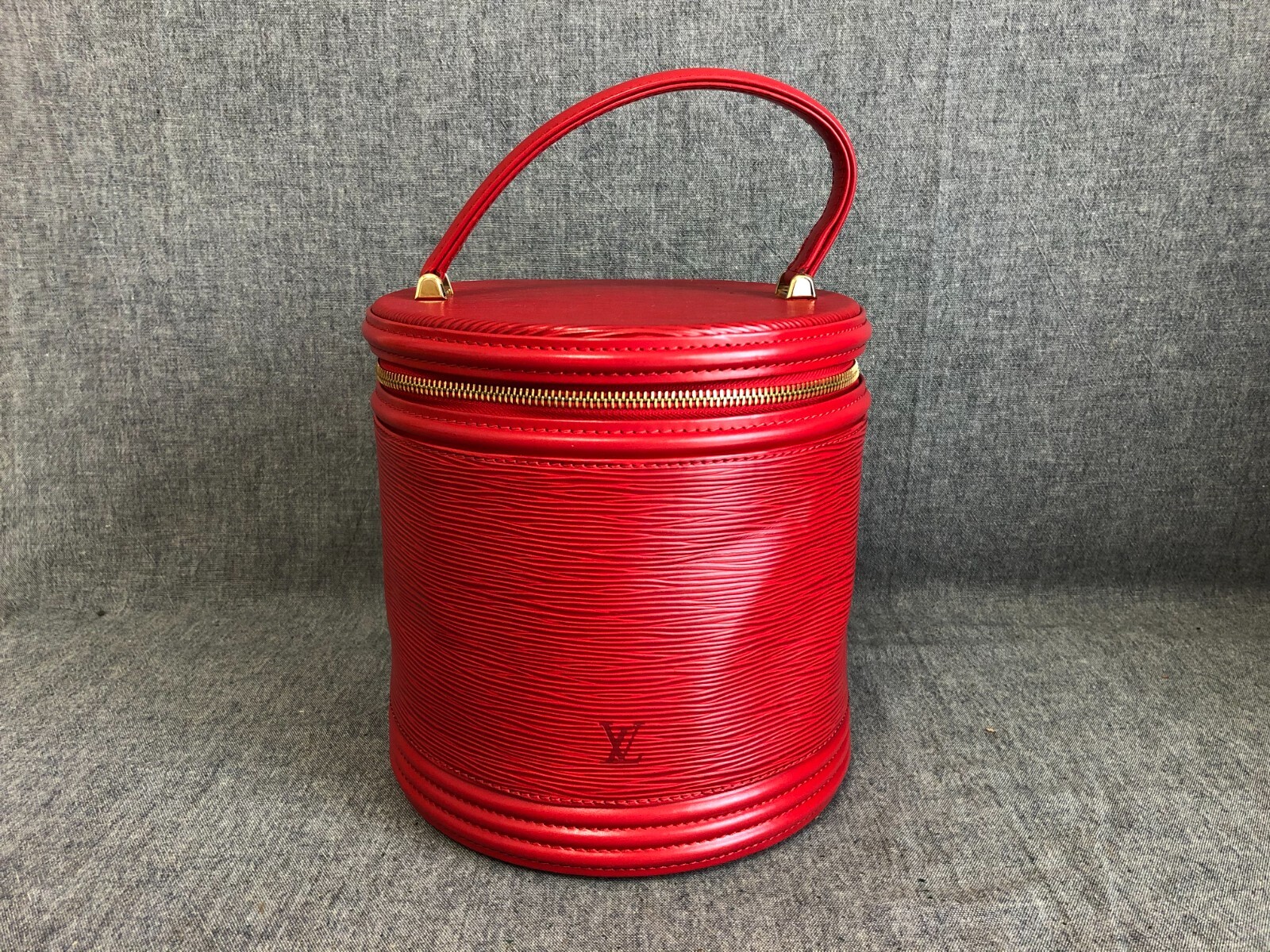 Authentic Louis Vuitton Epi Cannes Vanity bag M48037 Gem