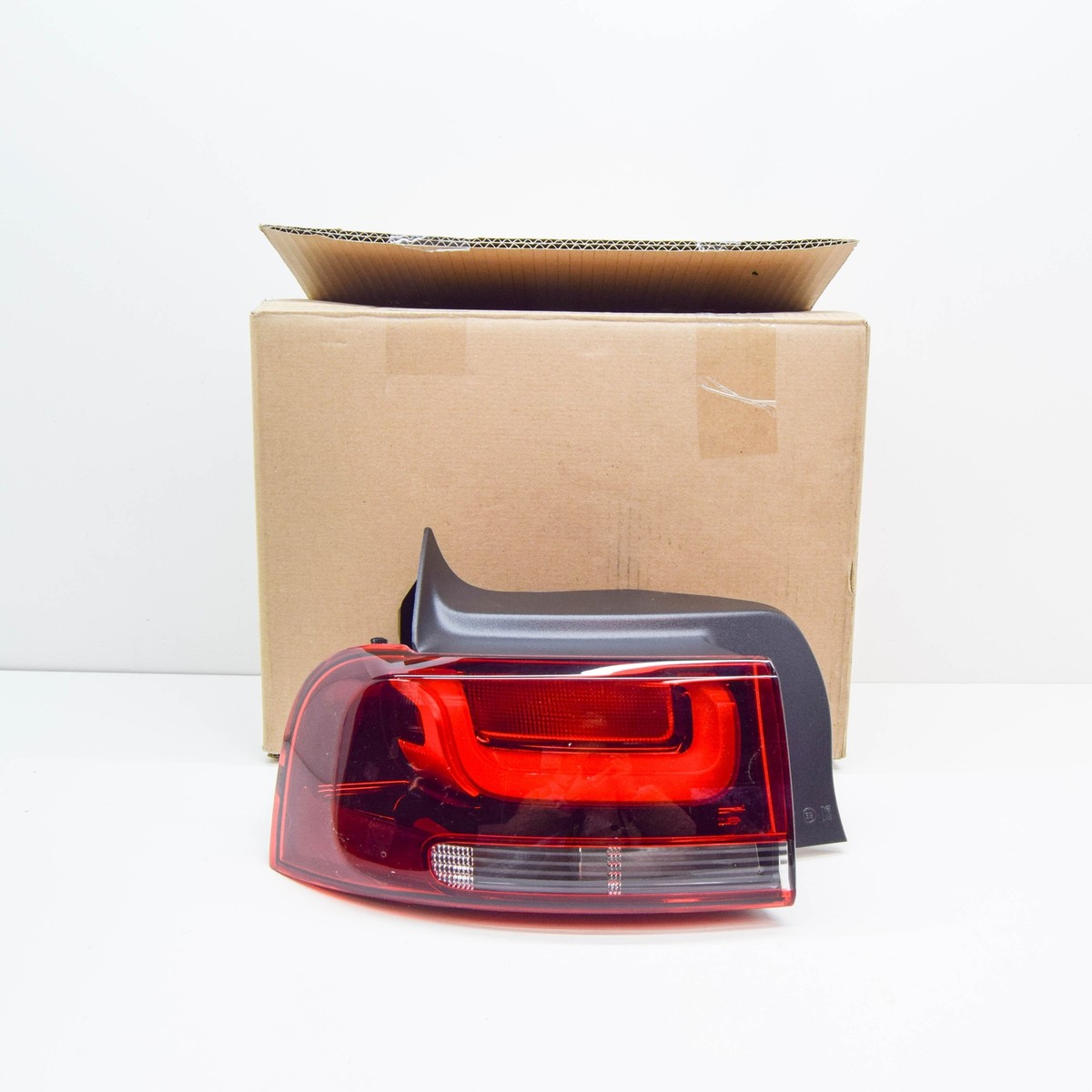 Citroen C4 Cactus Rücklicht hinten links 9821349980 Neu