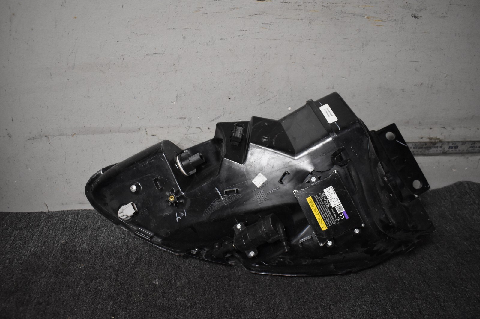 2006-2017 ASTON MARTIN DB9 HEADLIGHT RIGHT SIDE FACTORY OEM