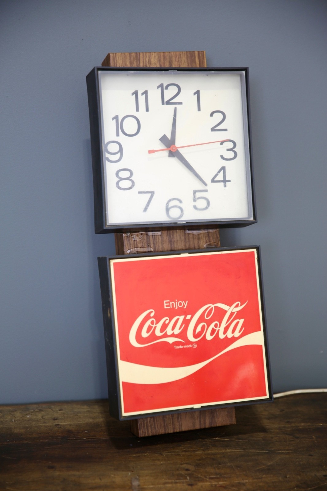 Vintage Enjoy Coca Cola Hanging Wall Clock Bar Sign Man Cave Coke Advertising