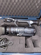Sony HVR-V1U Handycam HDV Camcorder 16x Zoom Carl Zeiss Lens Porta Brace Case