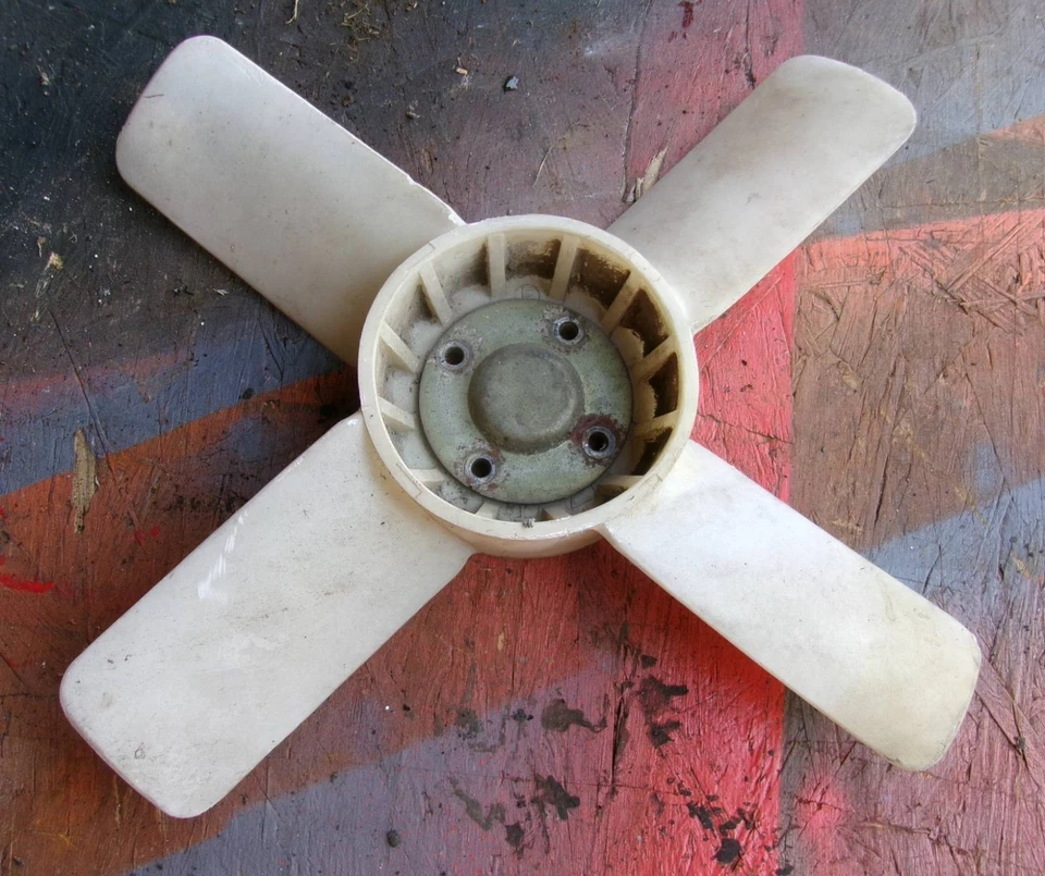 1979 Chevrolet Luv грузовик (isuzu) 13 «ВЕНТИЛЯТОР ОХЛАЖДЕНИЯ другие детали двигателя - Изображение 4 из 4