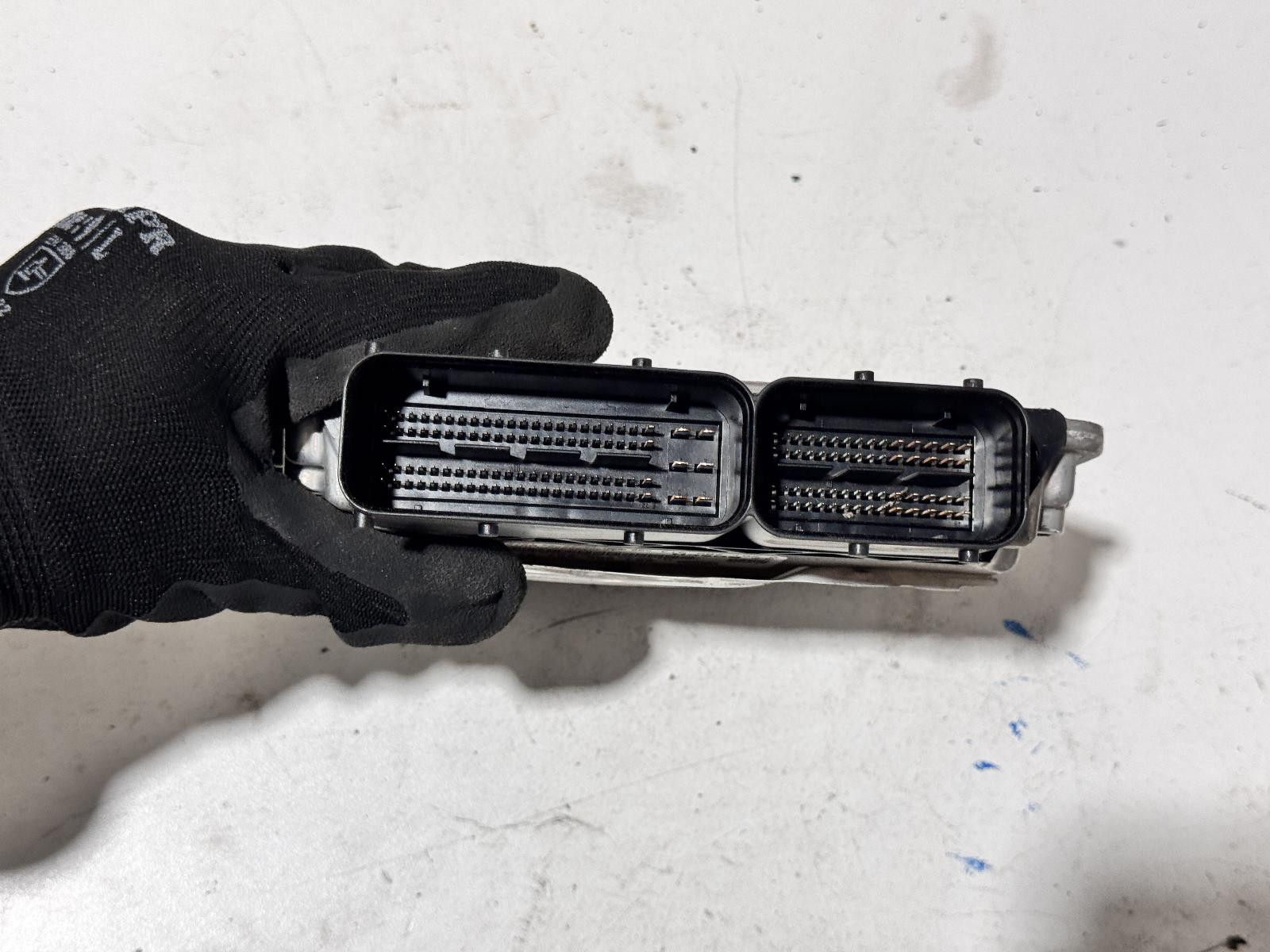 Volkswagen Tiguan Engine ECU 5N 05/2008-08/2016 - thumbnail 2