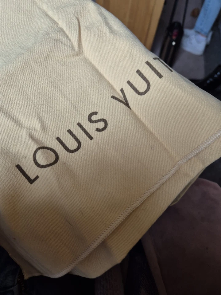Louis Vuitton Alma PM, photo 3 of 5