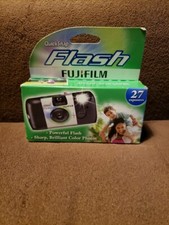 FUJIFILM QuickSnap Flash Disposable 35mm 800 Speed Camera-Expired 06/19