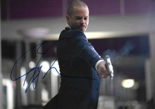 Guy Pearce autograph signed 20x30 cm picture