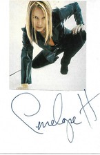 Penelope Houston Autogramm signed 10x15 cm Karteikarte mit Magazinbild