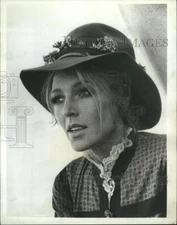 1973 Press Photo Joanna Pettet Stars In Pioneer Woman - RSH41195