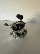 Vintage Penn Squidder Jr No. 146 Fishing Reel -