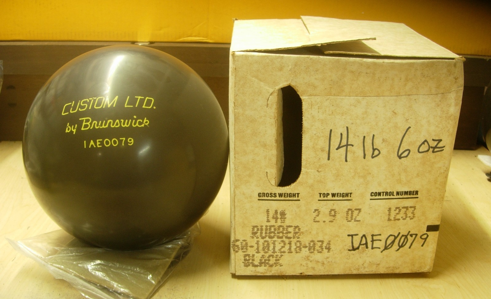 g4 079 14 lb 6 oz, TW 2.9 USA 1987 Brunswick Custom LTD Rubb