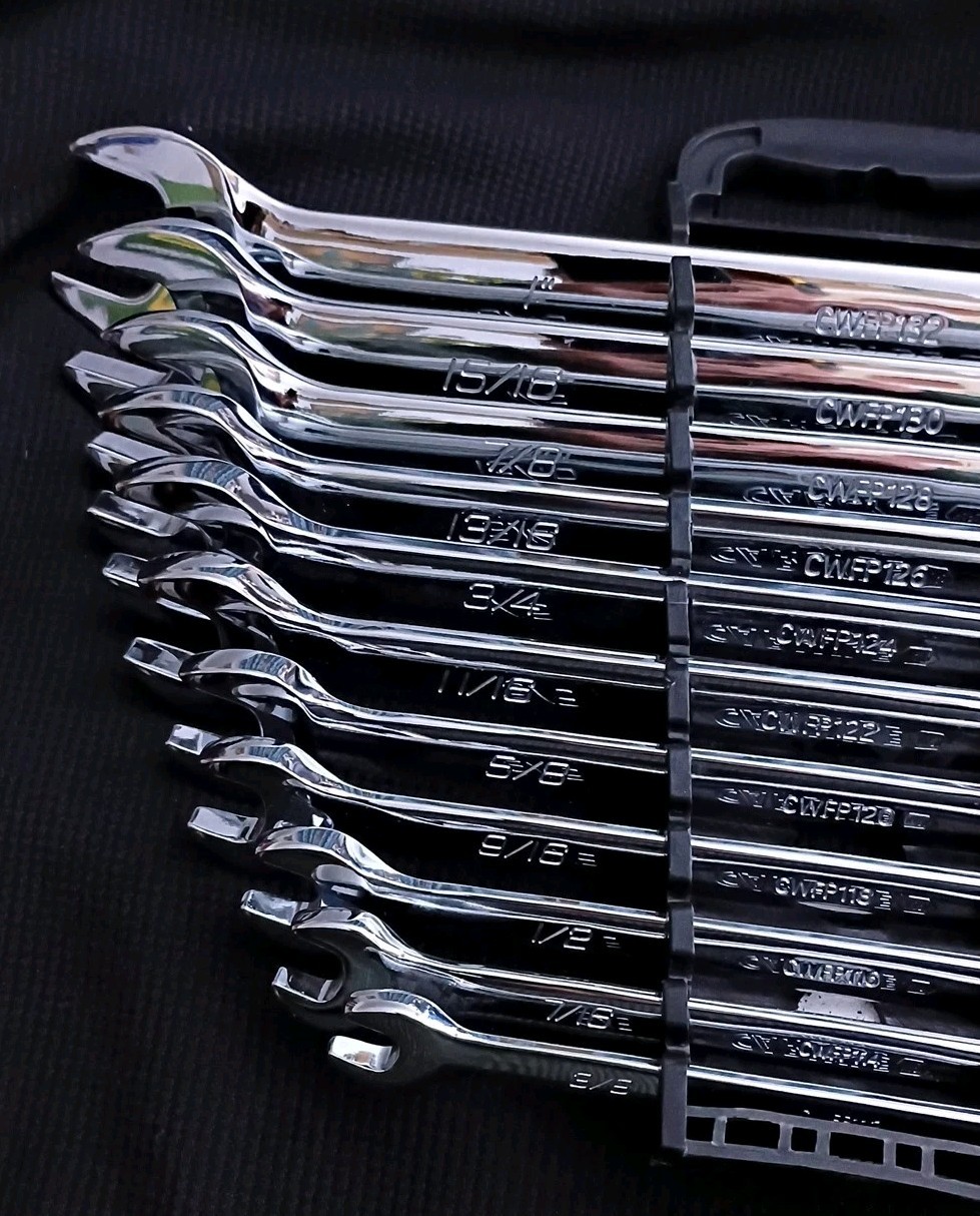 CARLYLE-11pc.,LONG  PATTERN COMBINATION WRENCH SET,    SAE 3/8"- 1" ,Older stamp