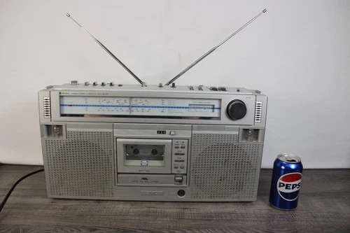 VINTAGE JVC RC-M60JW BIPHONIC Stereo BOOMBOX Radio Works - Bad Cassette