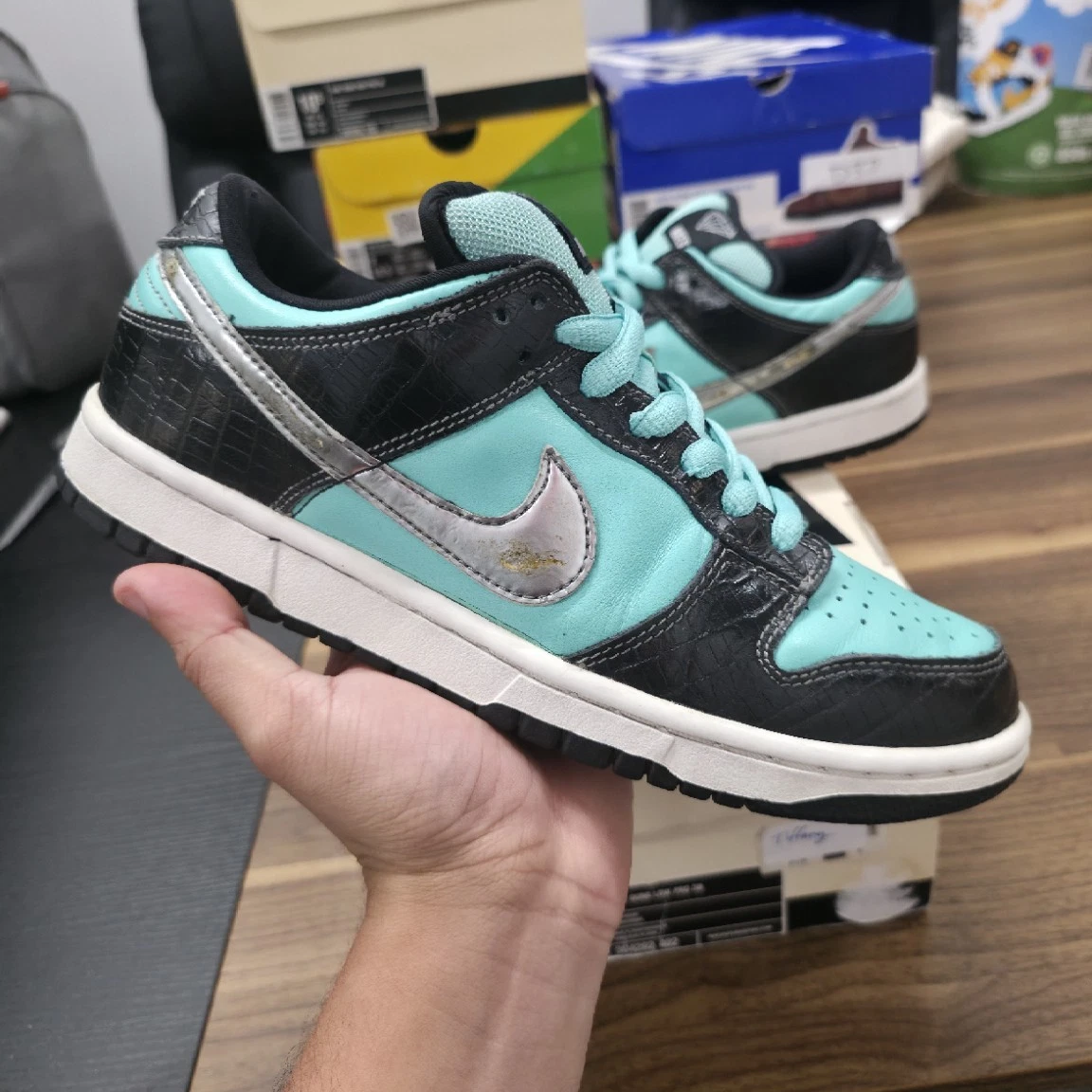 Preços baixos em Nike SB Dunk Low Pro x Diamond Supply Co. Tiffany