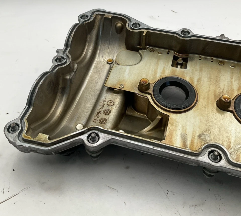 2014-2023 CHEVY TRAVERSE Valve Cover 3.6L Engine Right Passenger Side OEM - Image 4 of 4