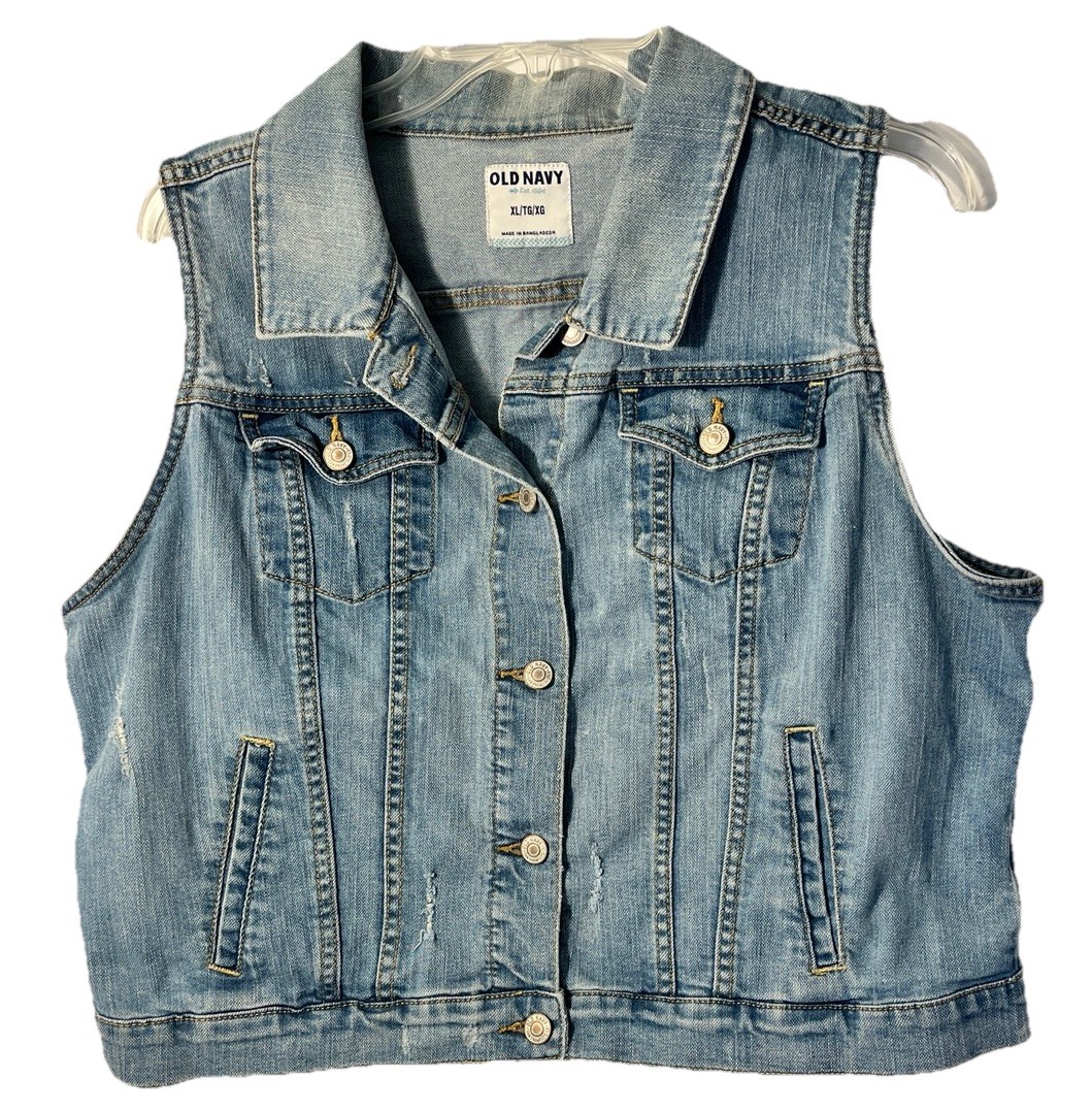 Old Navy Women's Denim Sleeveless Vest Size XL Distressed Button Close 4 Pockets