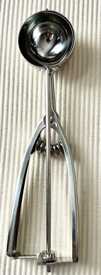 Inox Edelstahl Rostfrei 18/8 Stainless Scooper holds 2 Tablespoons 1 7/8'' across