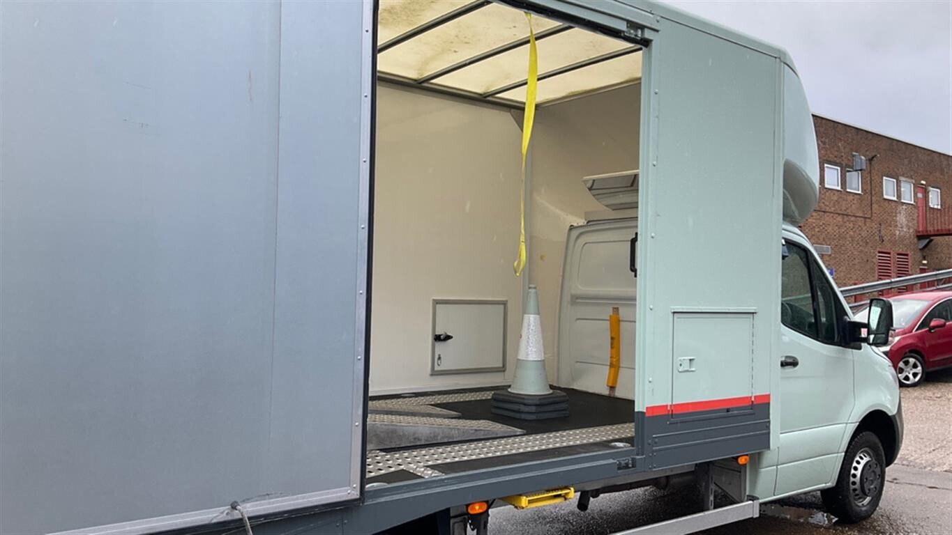 CAR TRANSPORTER box body 5m x 2.25m ex Cazoo ideal for trailer