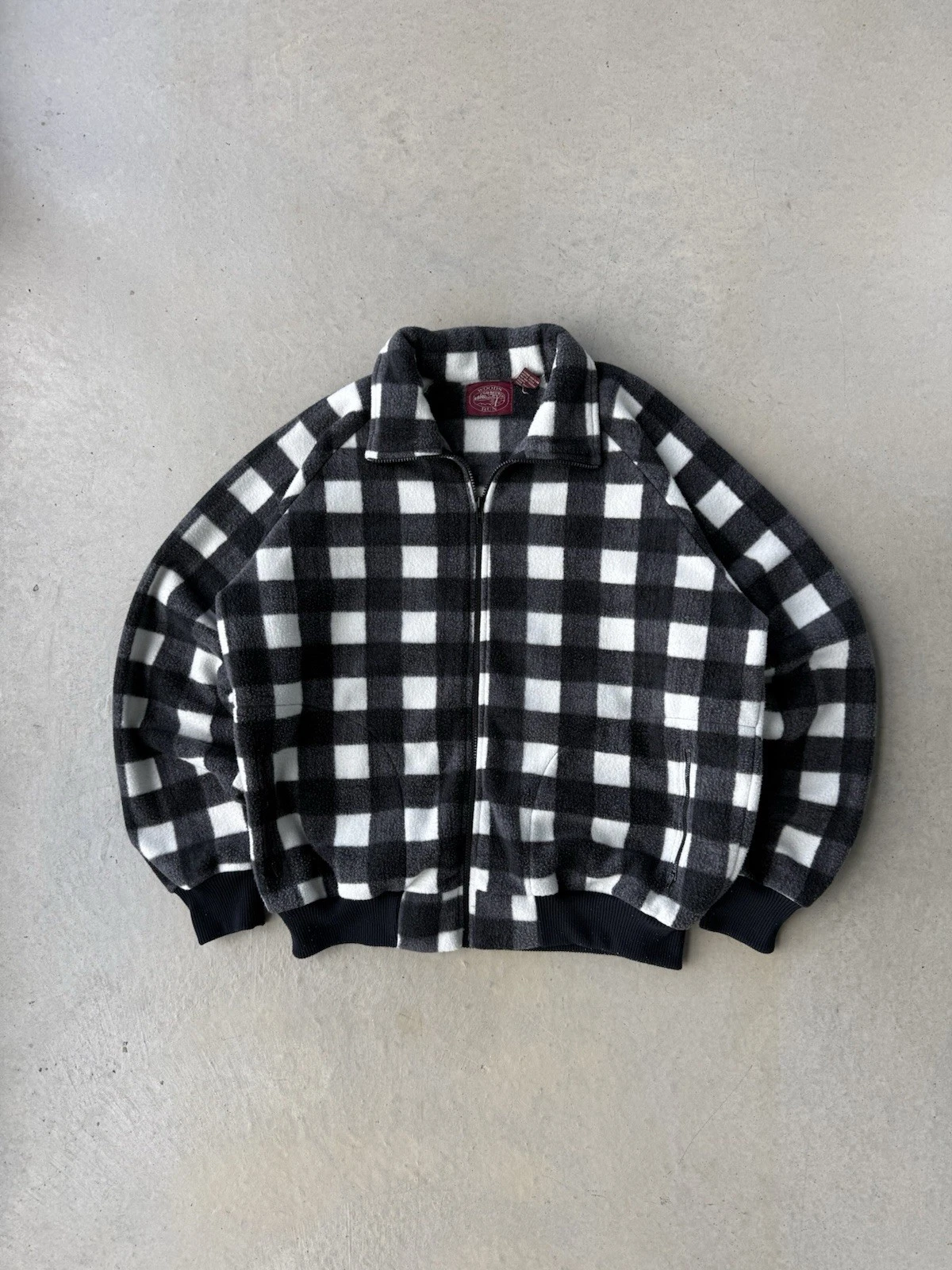 Vintage 90s Woods Run Black & White Plaid Zip Up Fleece Jacket Men’s Size XL
Opens in a new window o