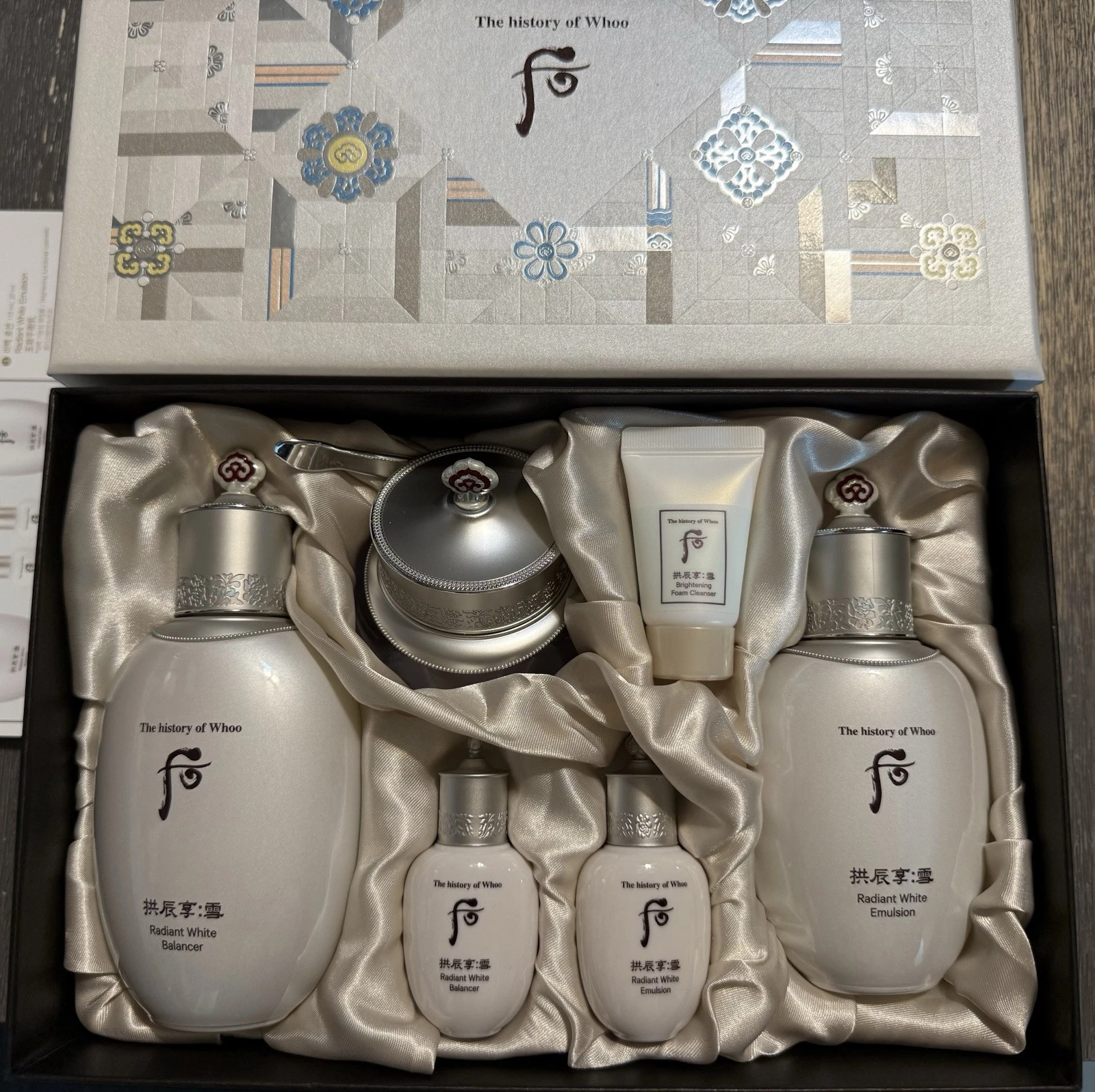 The History of Whoo Gongjinhyang Seol White 3pcs Special Set Anti Aging K-Beauty
Opens in a new wind