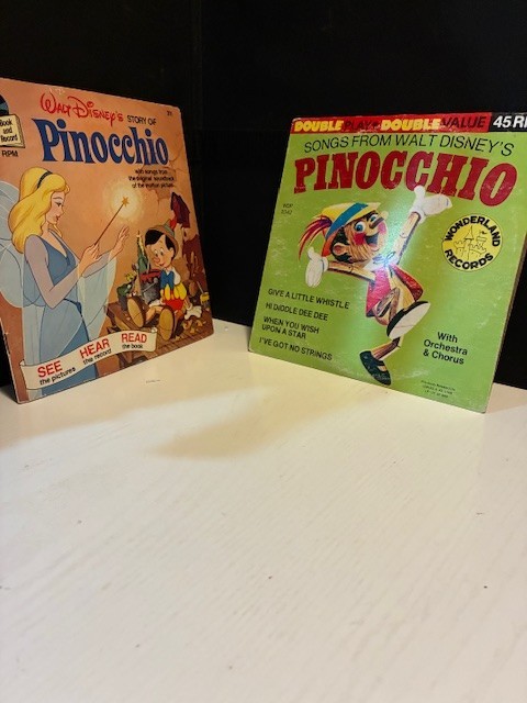 Disney Pinocchio 45 rpm records and book
