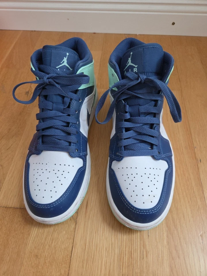 NIKE AIR JORDAN 1 MID EUR45 MYSTIC NAVY/MINT FOAM-WHITE - Bild 1 von 4