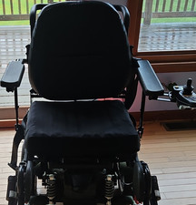 Merits Power Wheelchair Black w/ Joystick, Adjustable Armrests, 6 Wheels