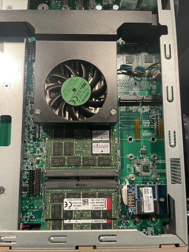 QNAP TVS-473 NAS 64GB RAM / 8TB SSD Drives, Quad Core - Image 4 of 4