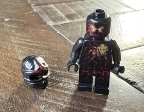 LEGO NINJAGO: NRG Cole (9572) Used Complete RARE figure with 4 Cards & spinner