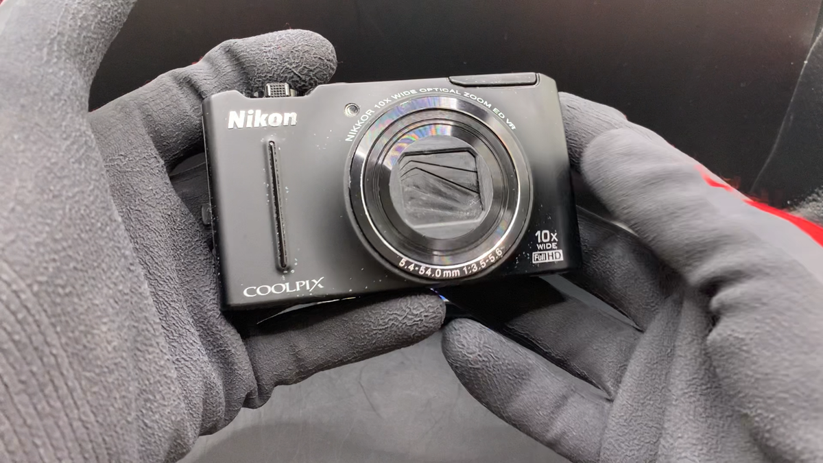 Nikon COOLPIX S8100 Black 12.1 MP Digital Camera English OK