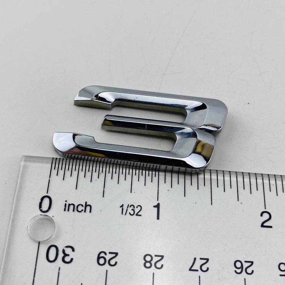 BMW 530i 2004-2010 emblema logotipo símbolo letra insignia maletero trasero cromado OEM F58-3 Foto 2 de 4