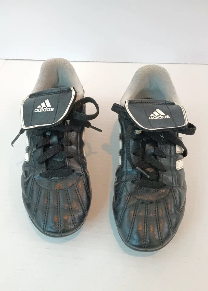 Adidas Size 3.5 Boys Kids Youth Cleats PYV 702001 Black White - Image 2 of 4