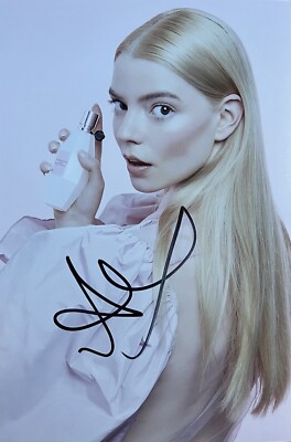 Anya Taylor-Joy Autogramm
