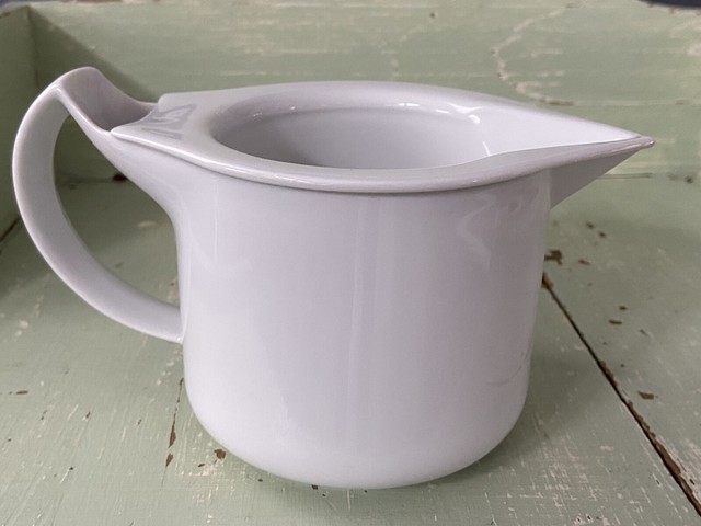 insulated gravy pitcher