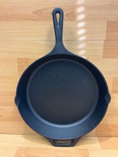 CAST IRON PAN/SKILLET Fresh