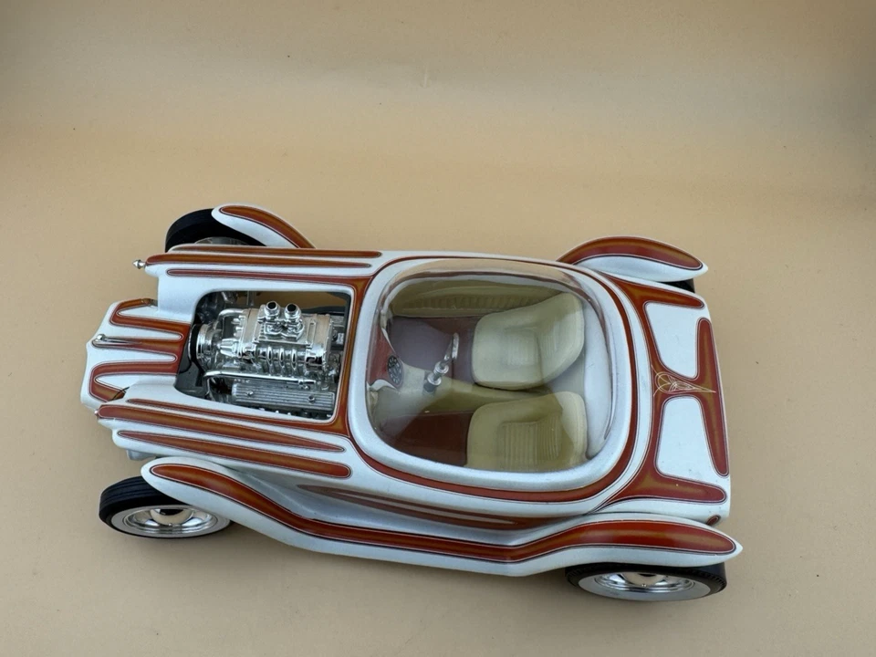 2001 Hot Wheels Beatnik Bandit Ed Roth 1/18 Diecast Perfect Condition - Image 4 of 4
