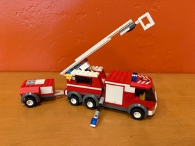 LEGO CITY: Fire Truck (7239) 100% Complete (missing some stickers & no box)