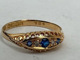 An Excellent 18ct Gold Sapphire & Diamond Ring Birmingham 1918 Size O