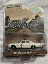 Greenlight Exclusive 1:64 Diecast 1975 Dodge Monaco Car White Green