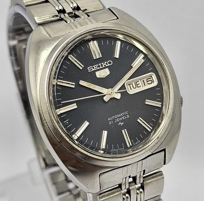 Seiko 5 Automatic 7019-7120 Day/Date Vintage Men s Watch