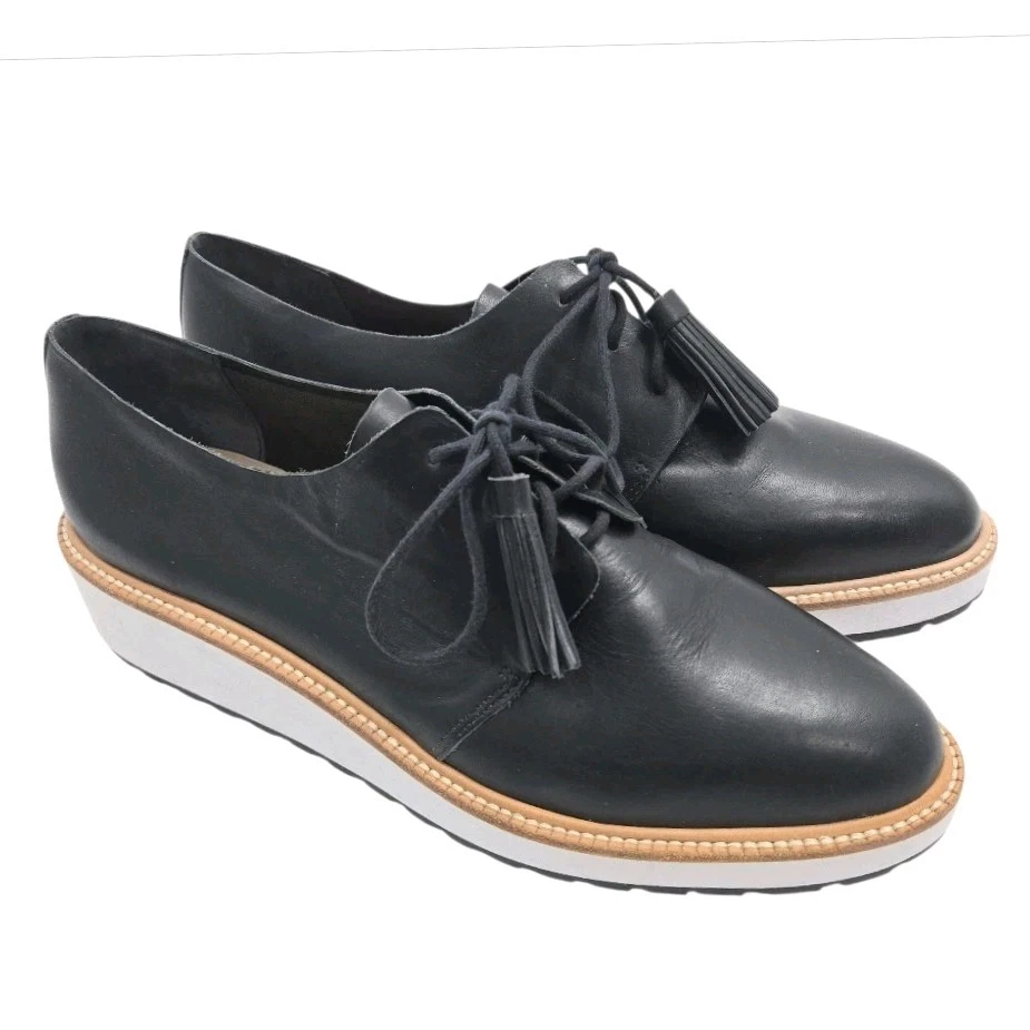 Loeffler Randall Lace Up Leather Upper Flats for Women for  display picture 2
