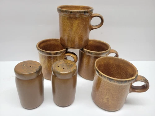 4 MCCOY POTTERY CANYON MESA MUGS AND SALT PEPPER SET #1412